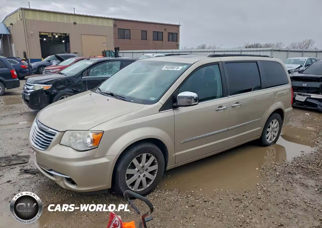 2012 Chrysler Town & Country Touring L