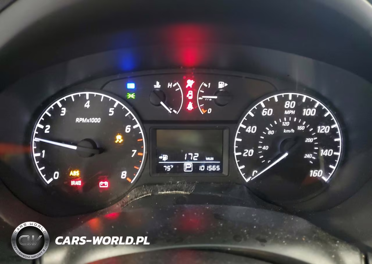 2015 Nissan Sentra S VIN:3N1AB7AP1FY321839 - 9