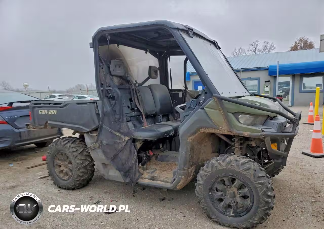 2020 Can-Am Defender Utility Vehicle