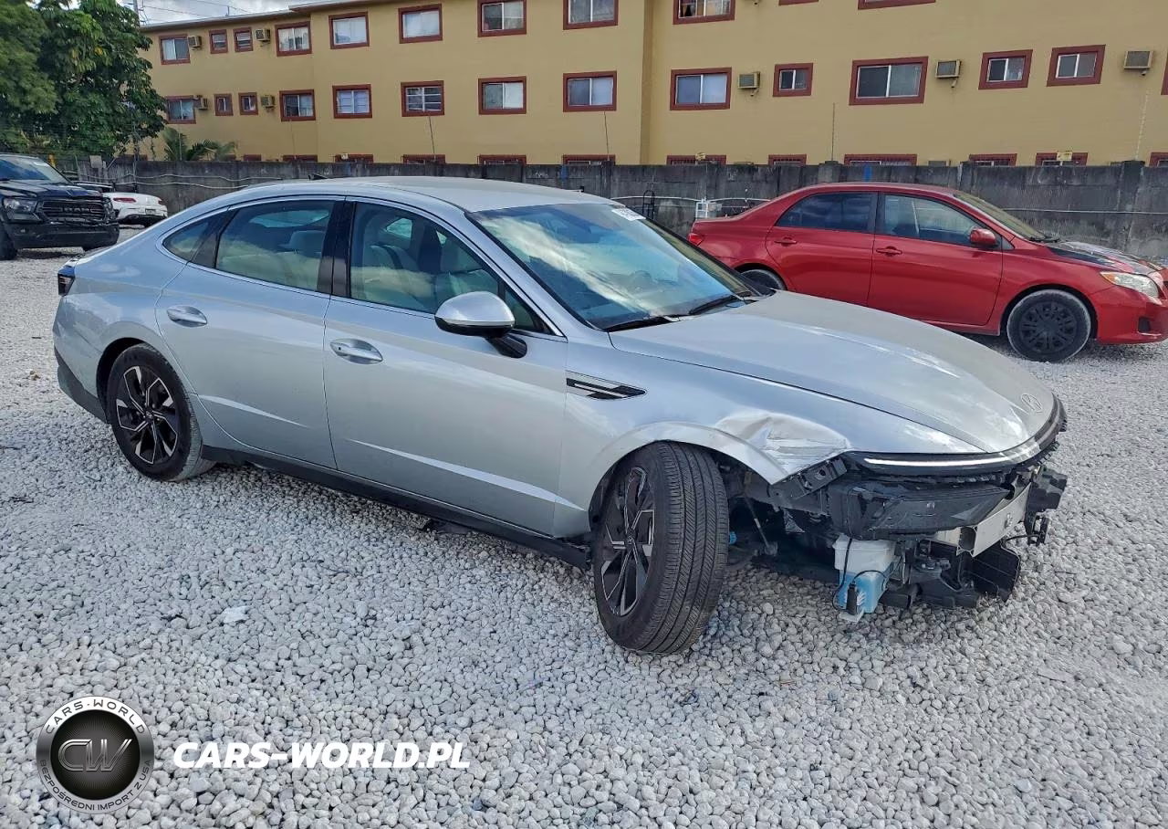 2025 Hyundai Sonata Sel VIN:KMHL64JA3SA464712 - 4