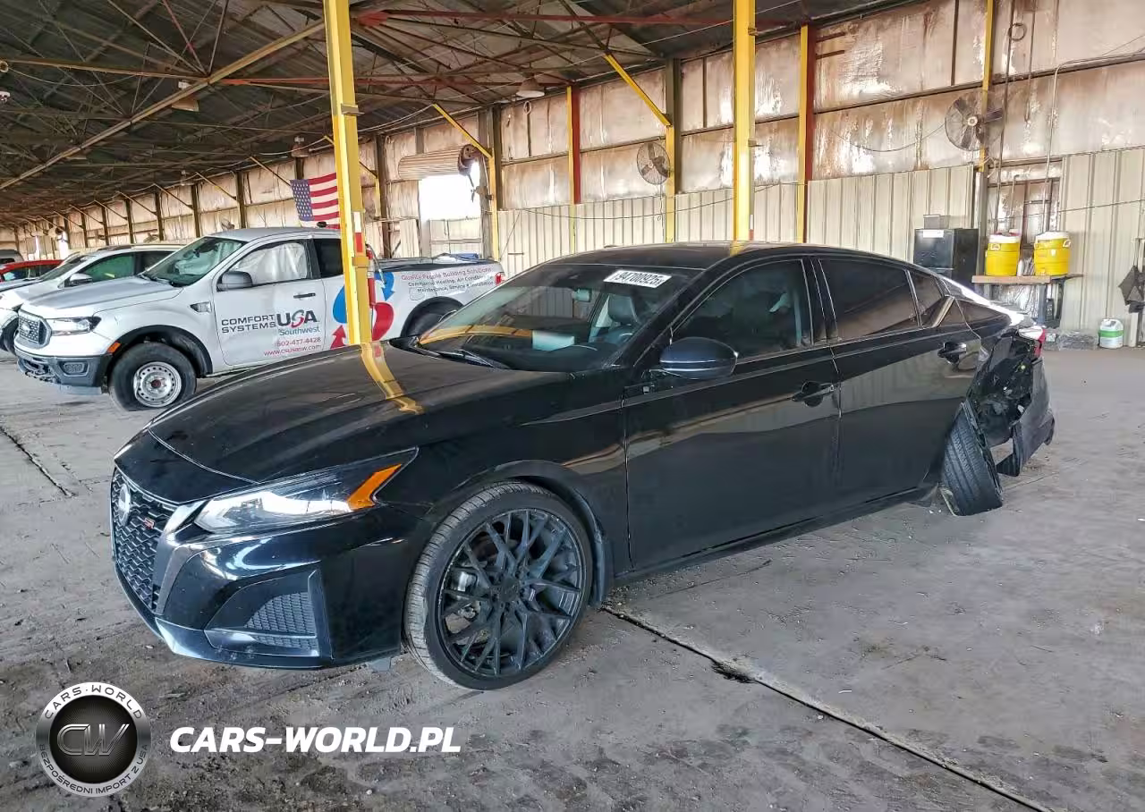 2023 Nissan Altima Sr