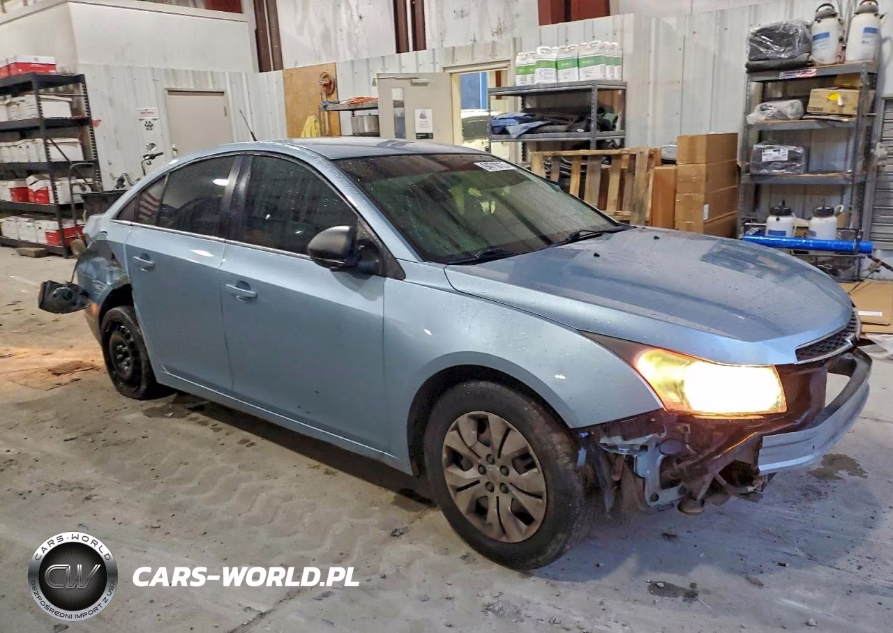 2012 Chevrolet Cruze Ls VIN:1G1PC5SH7C7320135 - 4