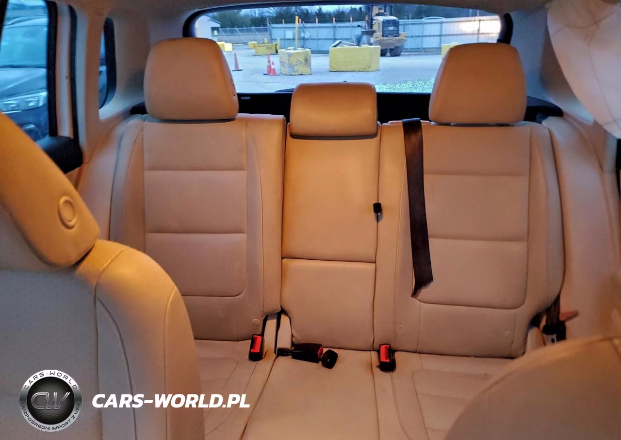2017 Volkswagen Tiguan S VIN:WVGAV7AX9HK022794 - 10
