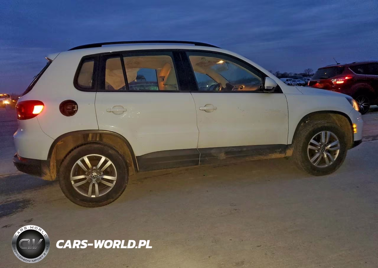 2017 Volkswagen Tiguan S VIN:WVGAV7AX9HK022794 - 3