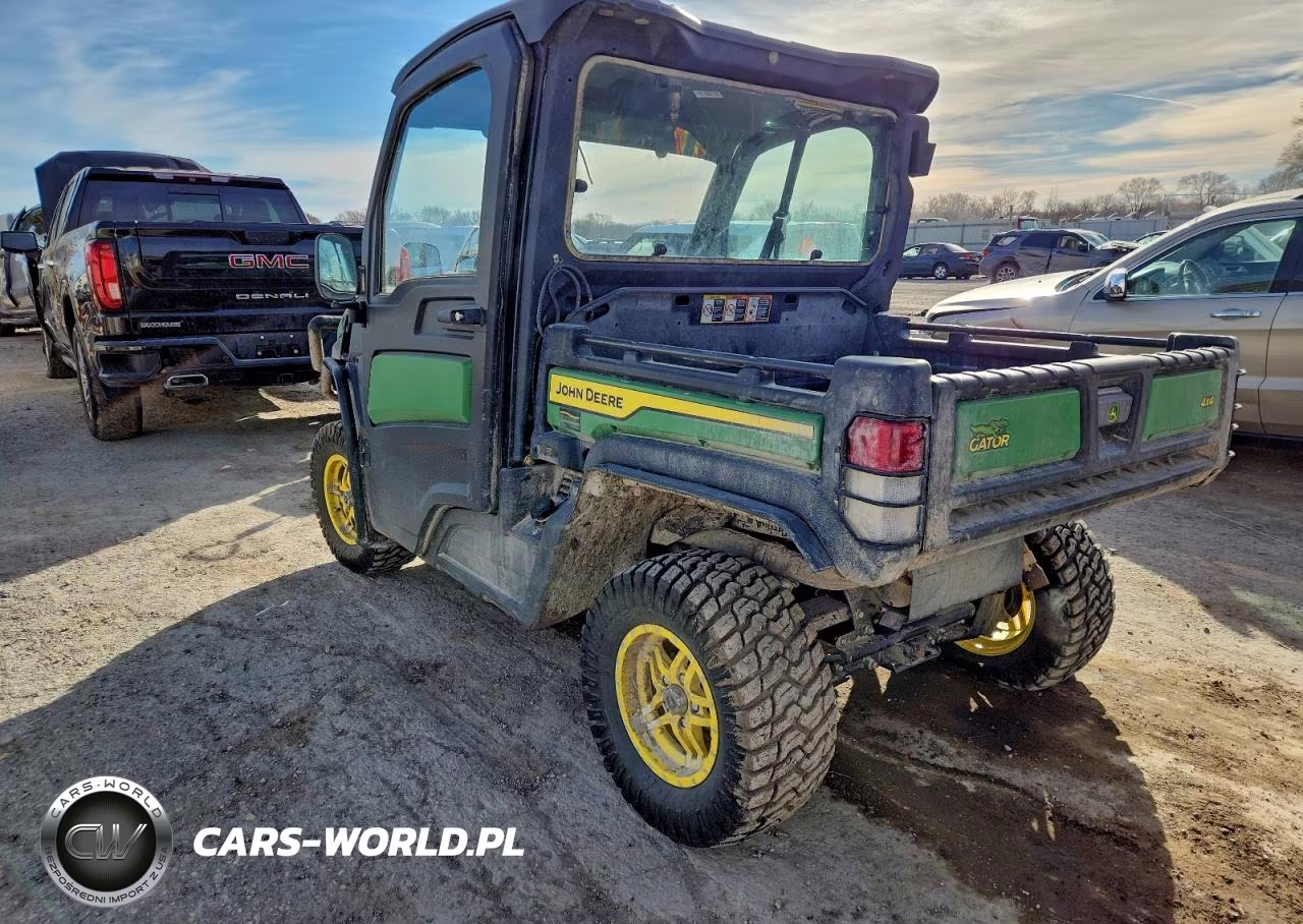 2024 John Deere Xuv835R Utility Vehicle VIN:1M0835MDHRM070280 - 3
