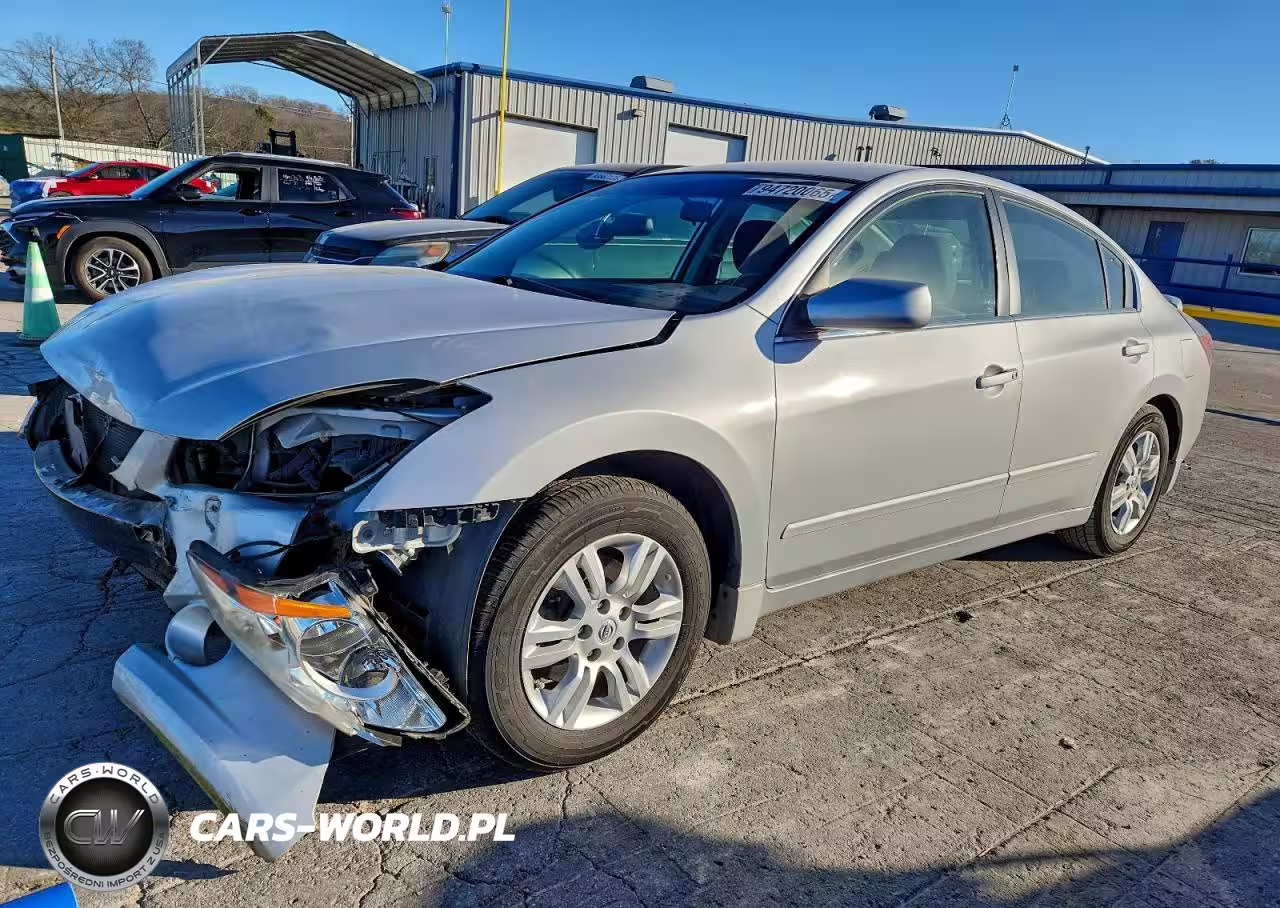 2011 Nissan Altima Base