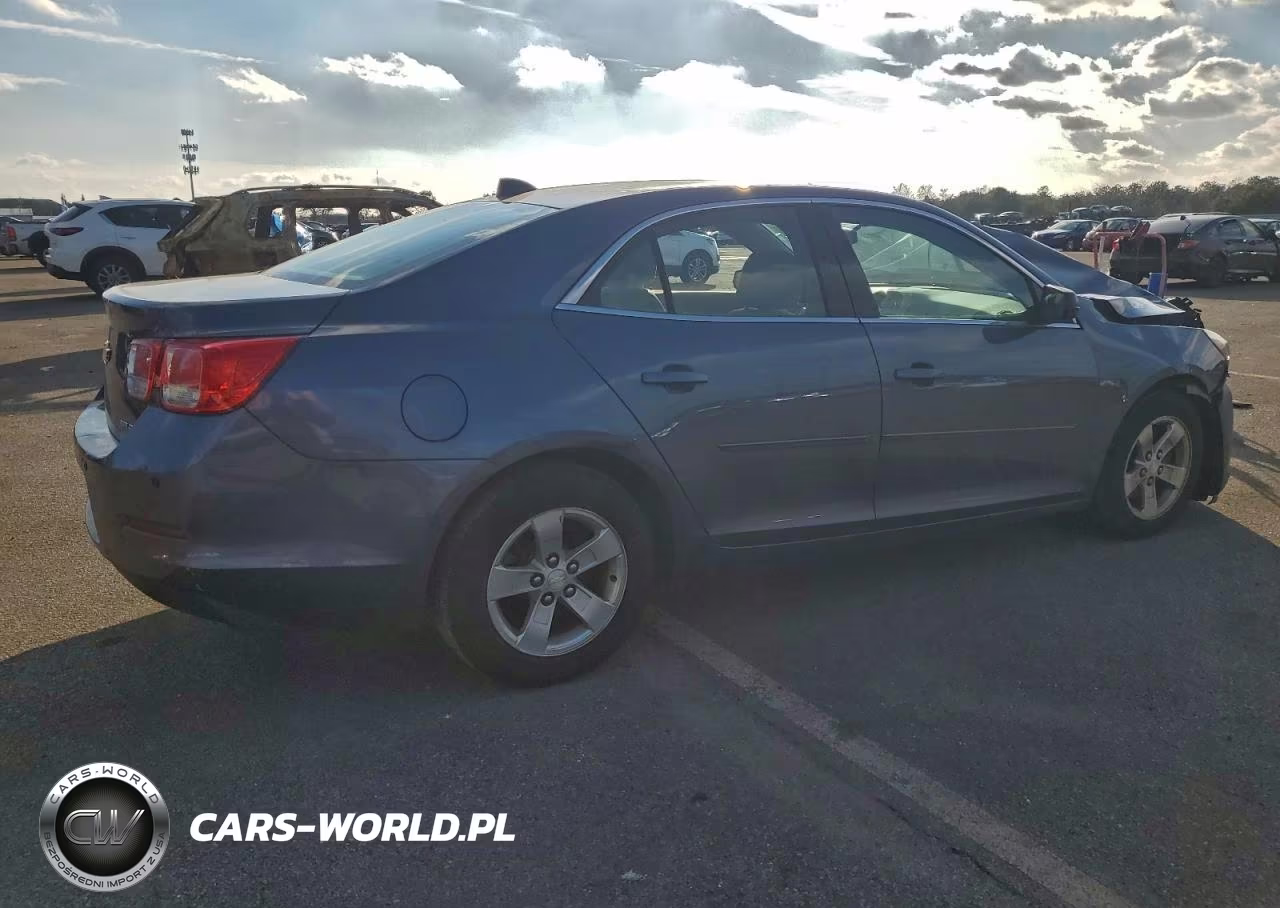 2013 Chevrolet Malibu Ls VIN:1G11B5SA2DF321390 - 3