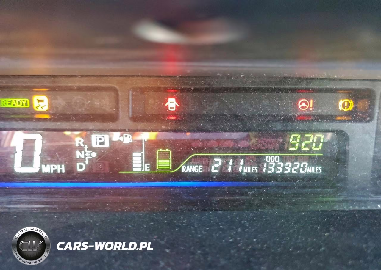 2014 Toyota Prius V Three VIN:JTDZN3EU5E3327067 - 9