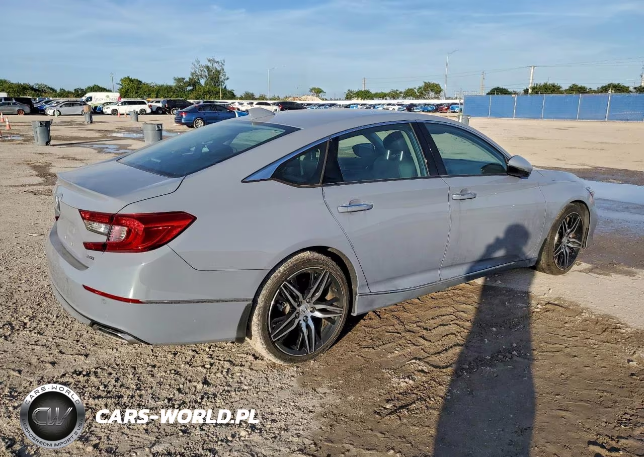 2022 Honda Accord Touring VIN:1HGCV2F99NA018015 - 3