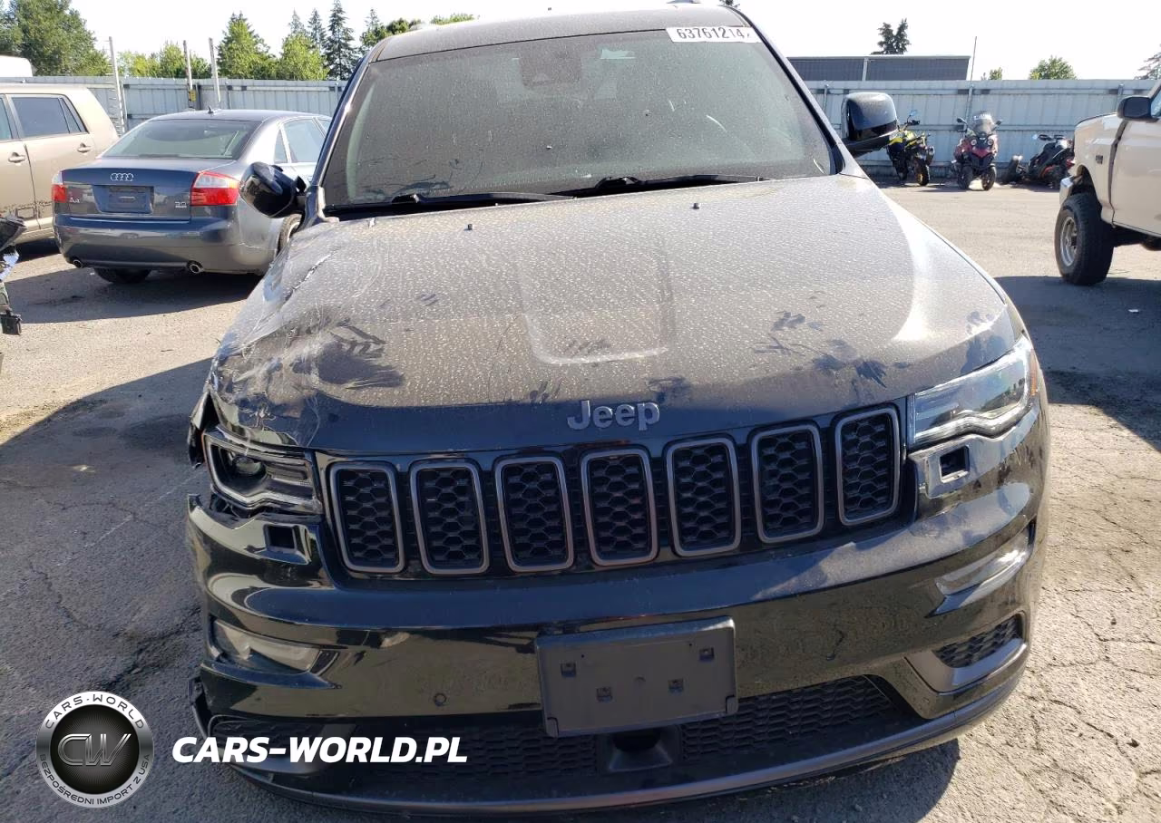 2018 Jeep Grand Cherokee Overland VIN:1C4RJFCT9JC348070 - 5