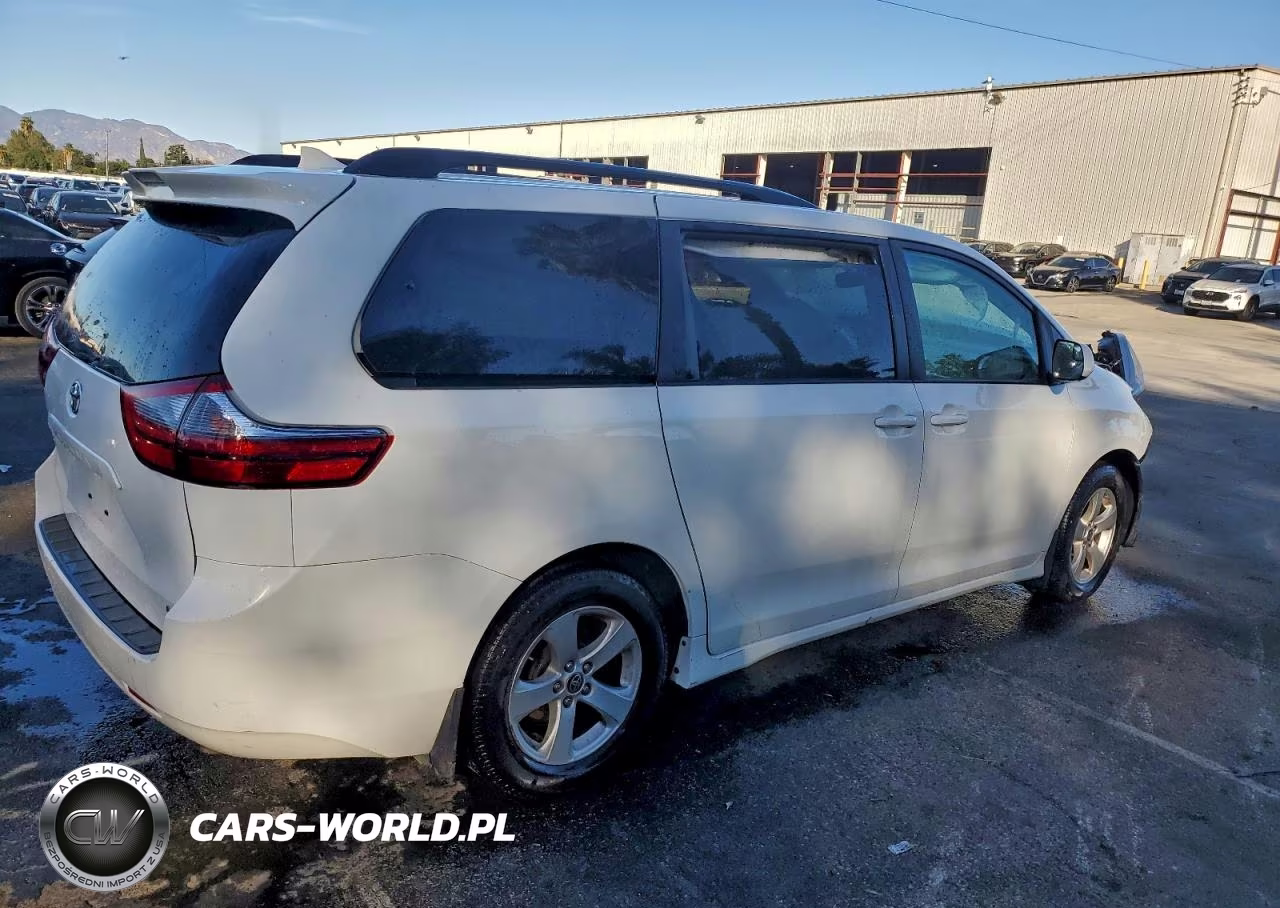 2020 Toyota Sienna Le VIN:5TDKZ3DC0LS081149 - 3