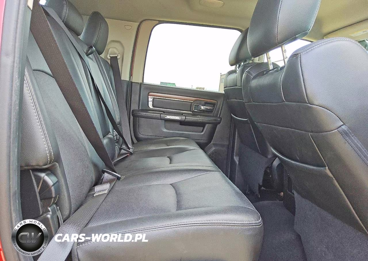 2015 Ram 2500 Laramie VIN:3C6UR5NL9FG521687 - 10