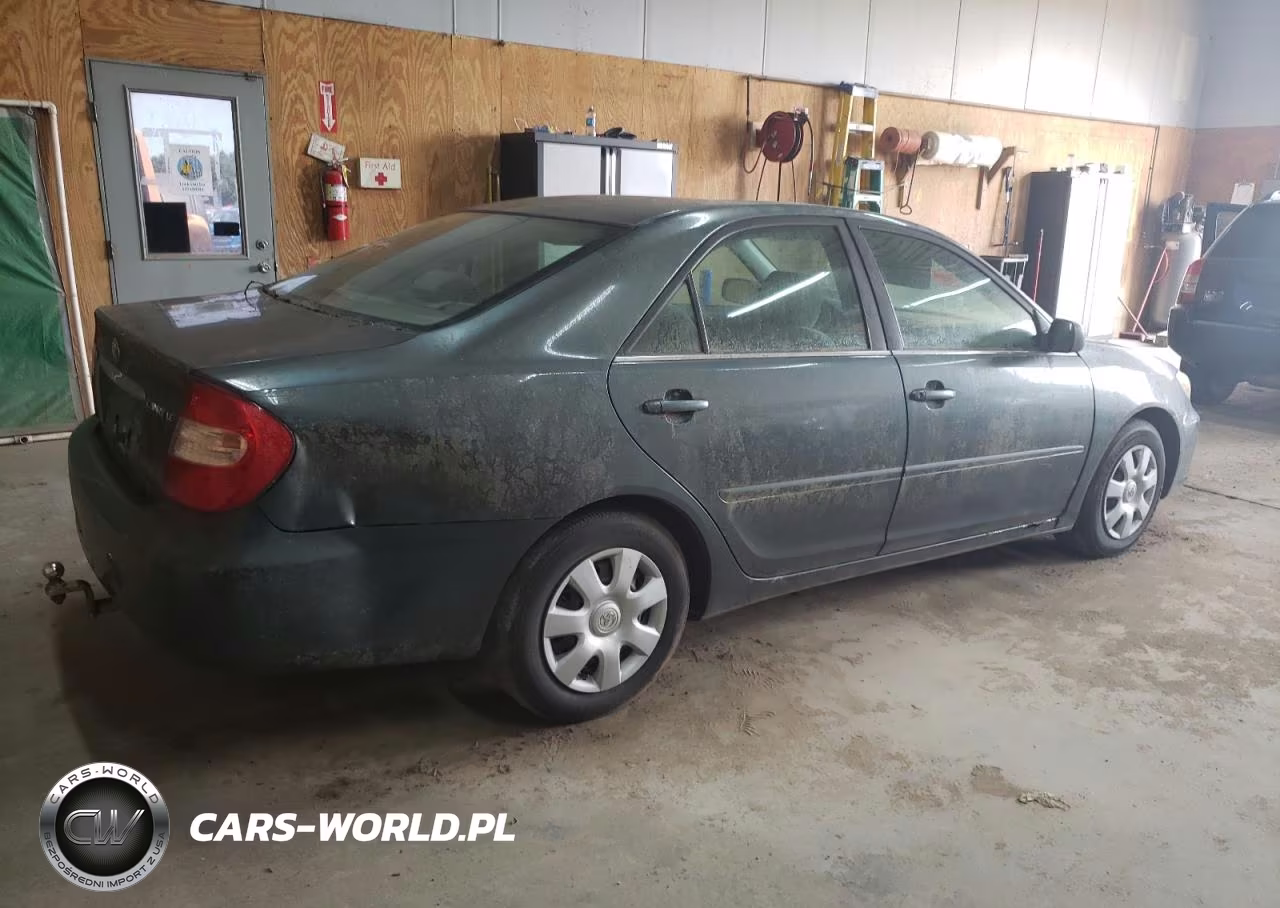 2002 Toyota Camry Le VIN:4T1BE32KX2U541865 - 3