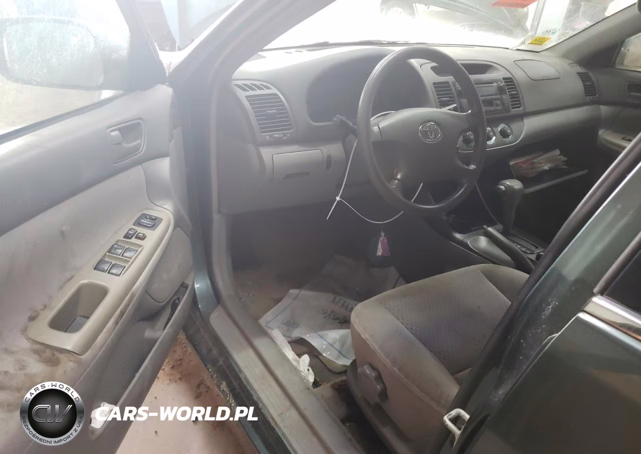 2002 Toyota Camry Le VIN:4T1BE32KX2U541865 - 8