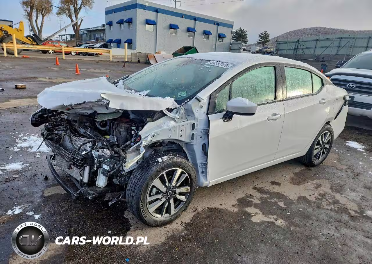 2024 Nissan Versa Sv