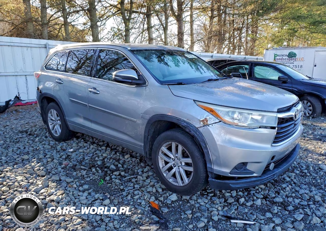 2015 Toyota Highlander Le VIN:5TDZARFH1FS012296 - 4