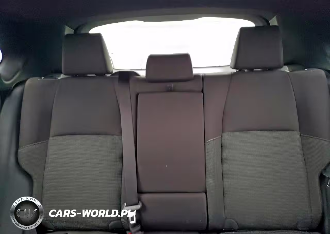 2025 Subaru Solterra Premium VIN:JTMABABA2SA096561 - 10