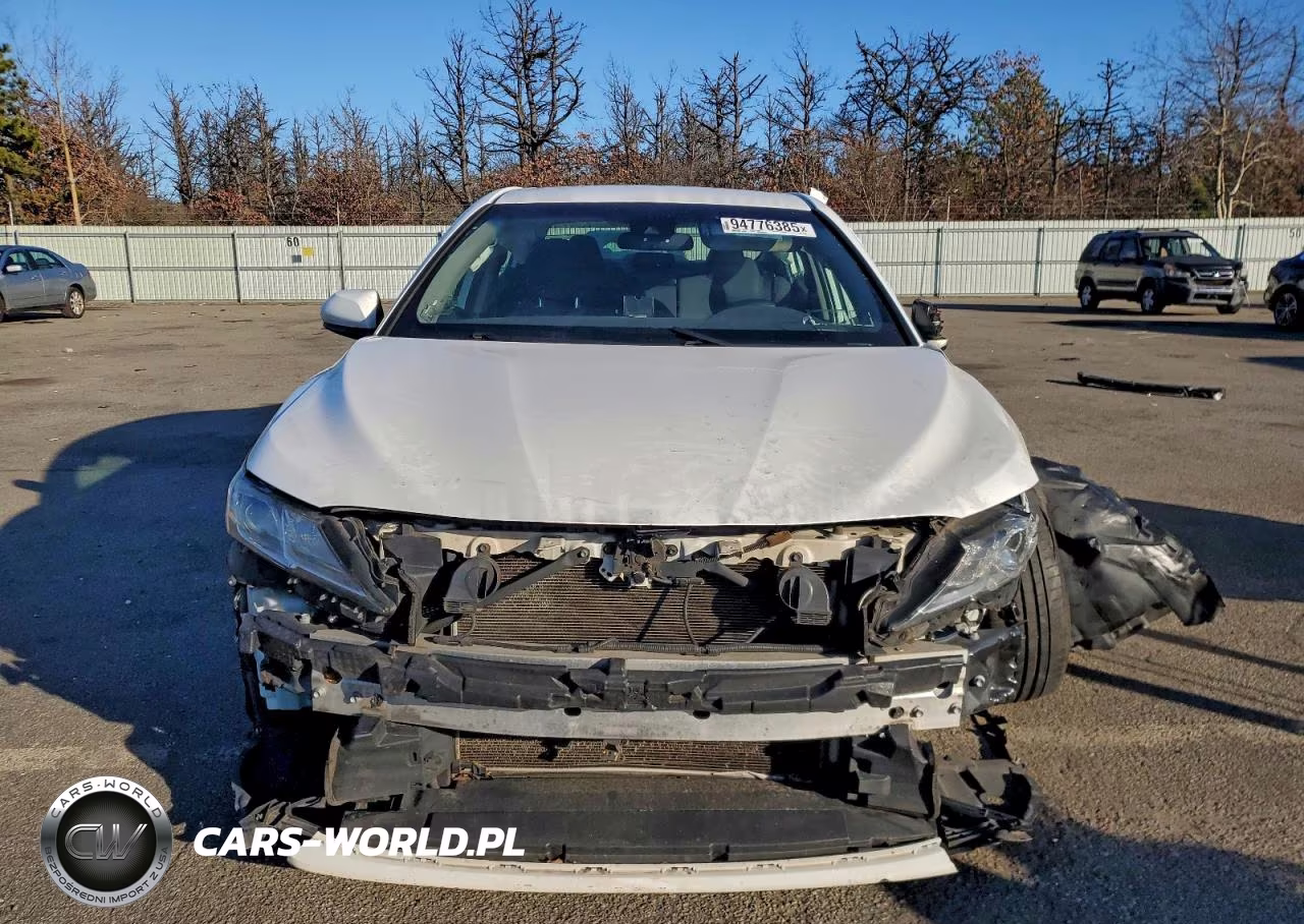 2020 Toyota Camry Le VIN:4T1C11AK2LU942768 - 5