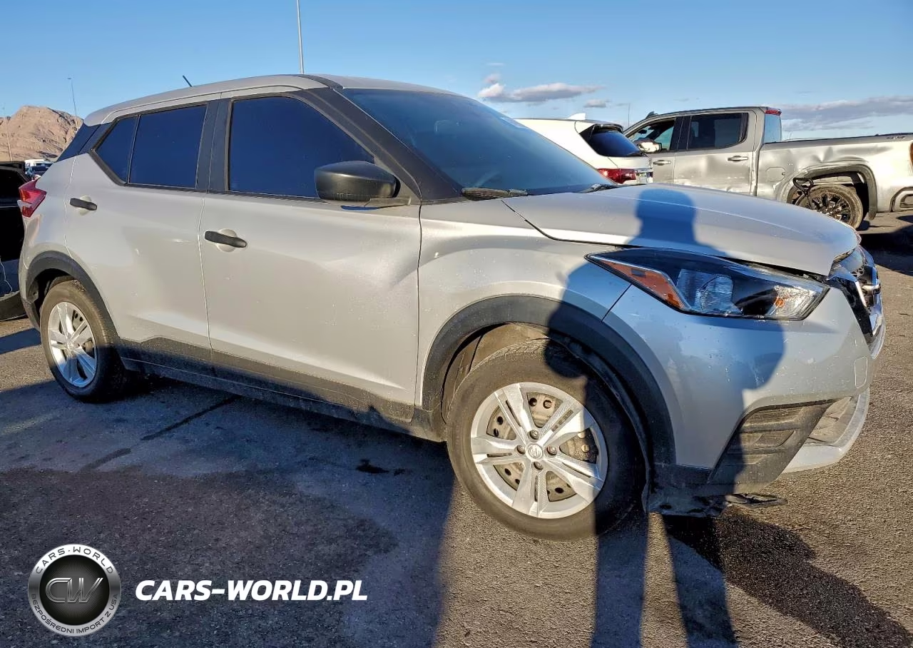 2020 Nissan Kicks S VIN:3N1CP5BV3LL483637 - 4