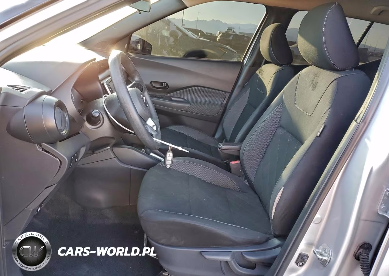 2020 Nissan Kicks S VIN:3N1CP5BV3LL483637 - 7