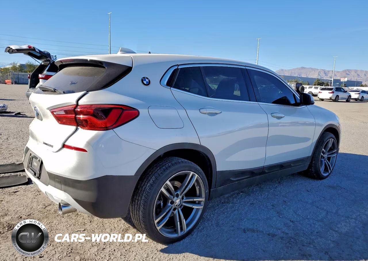 2018 BMW X2 xDrive28I VIN:WBXYJ5C37JEF69313 - 3