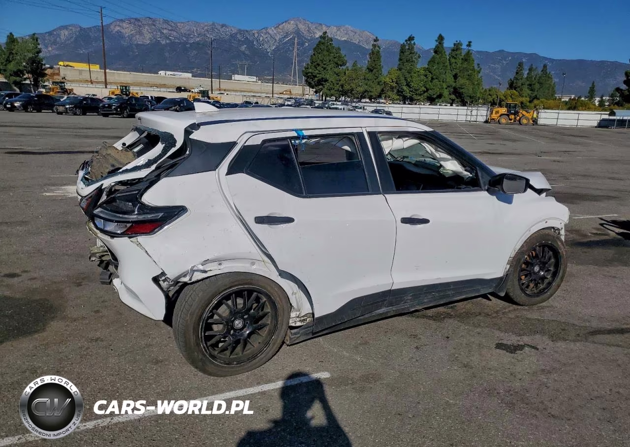 2022 Nissan Kicks S VIN:3N1CP5BV7NL518246 - 3