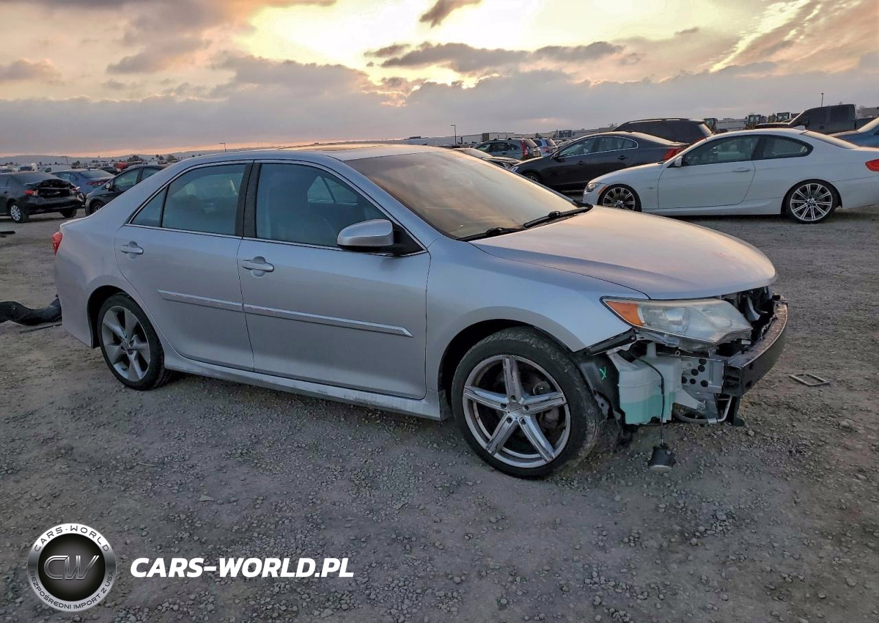 2014 Toyota Camry VIN:4T1BF1FKXEU759062 - 4