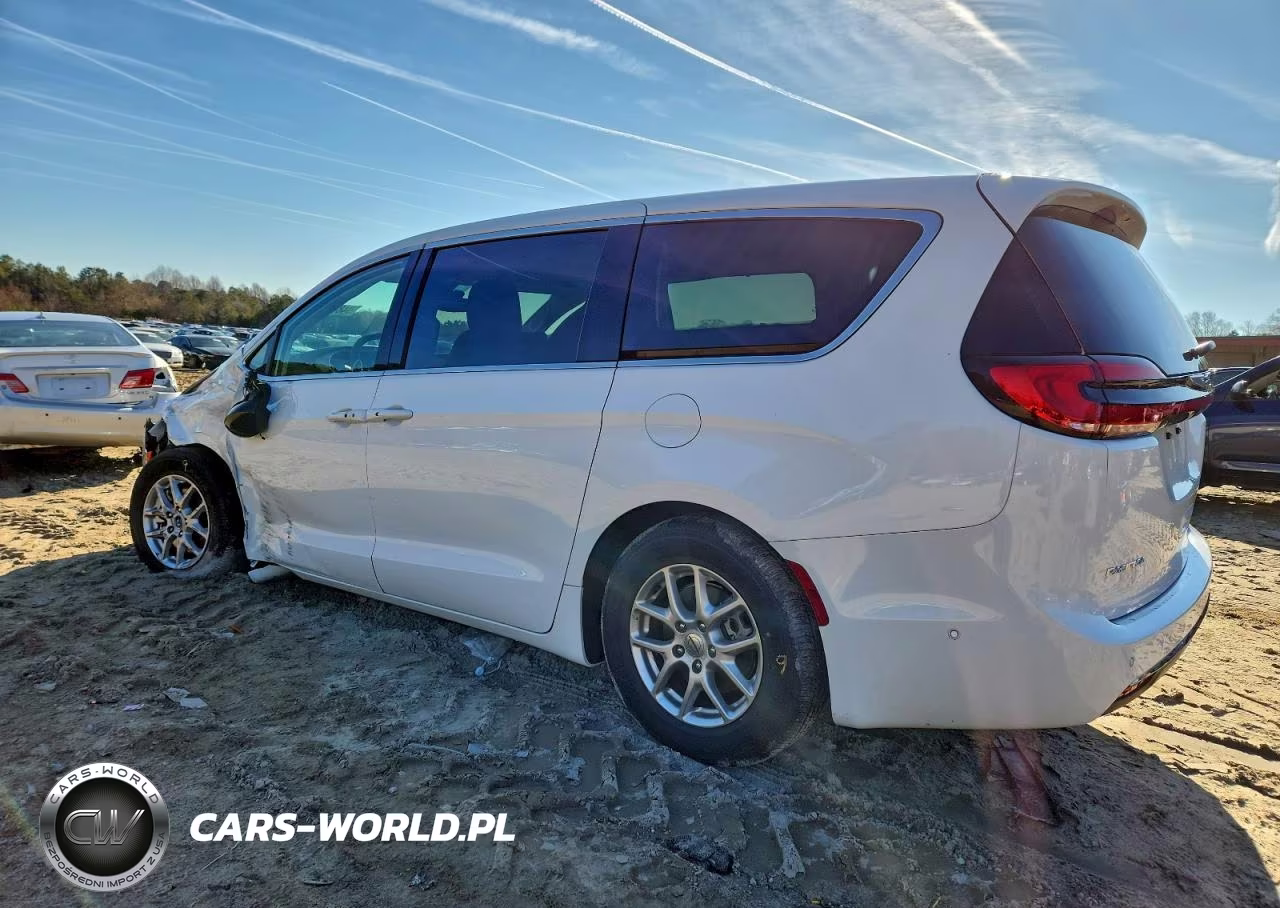 2024 Chrysler Pacifica Touring L VIN:2C4RC1BG7RR189747 - 2
