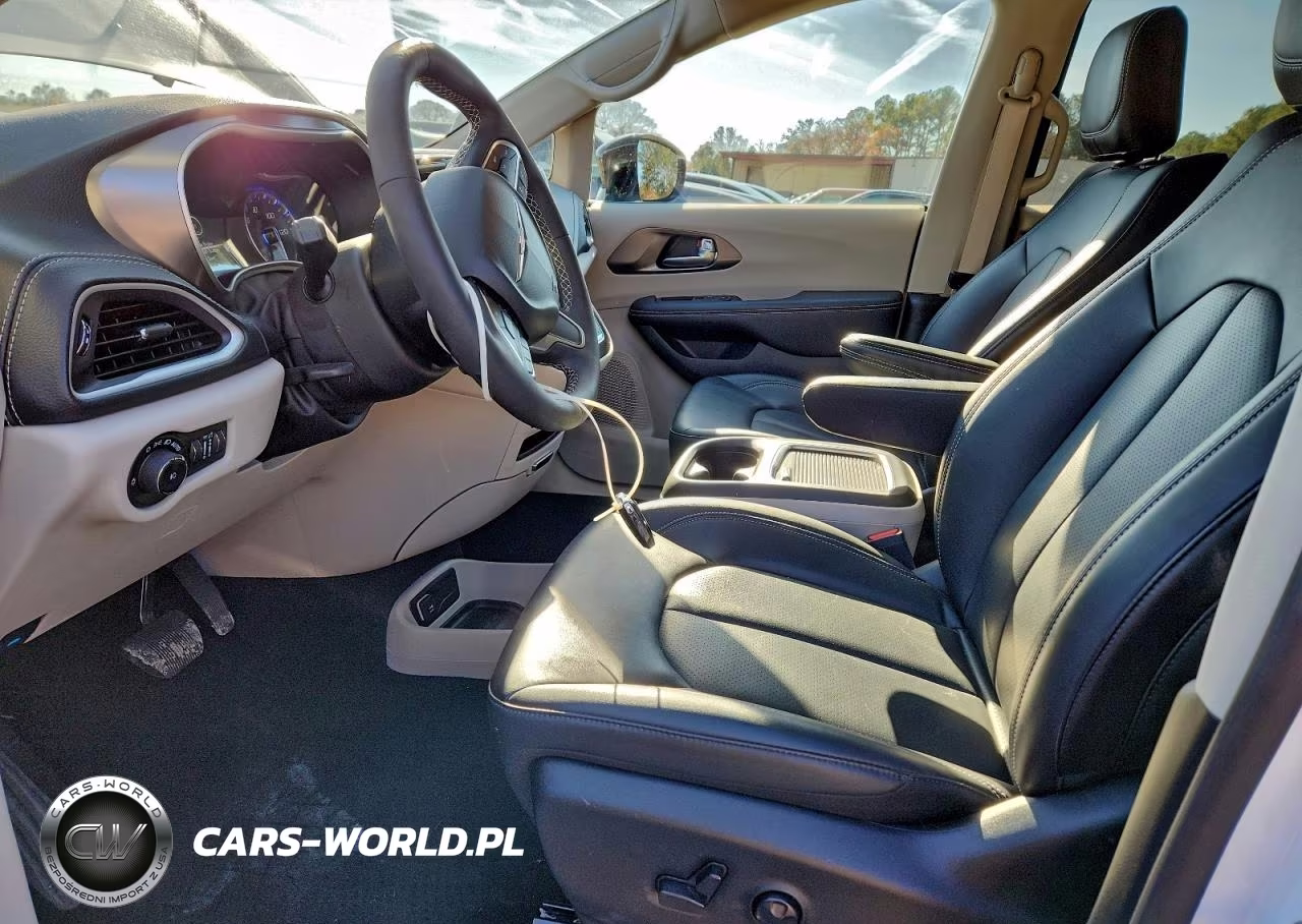 2024 Chrysler Pacifica Touring L VIN:2C4RC1BG7RR189747 - 7