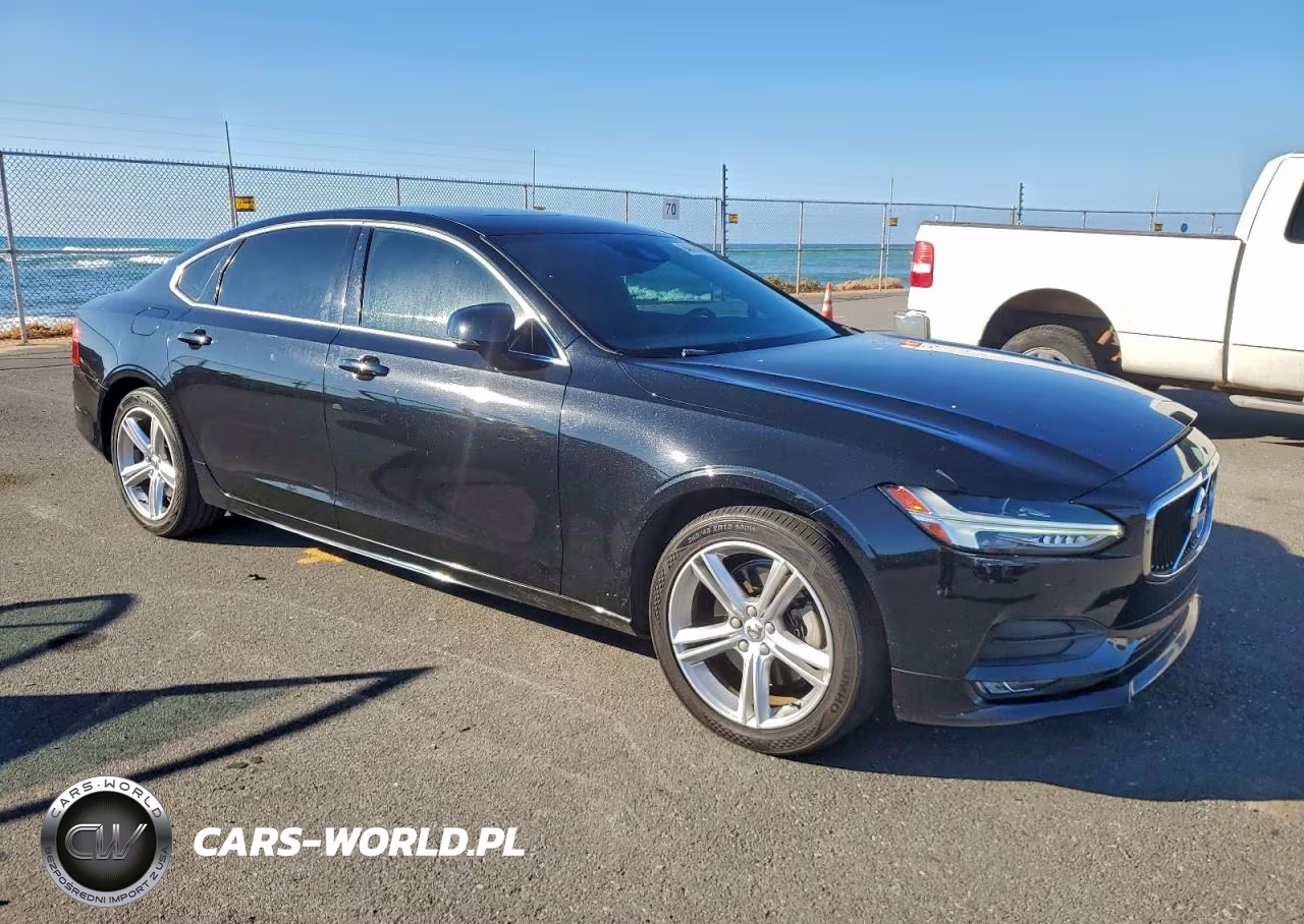 2019 Volvo S90 T5 Momentum VIN:LVY102AK5KP095898 - 4