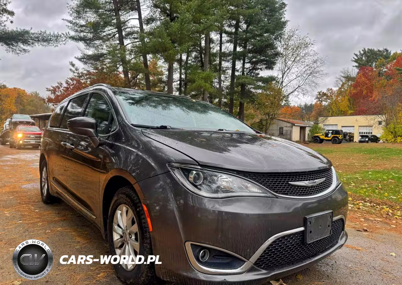2019 Chrysler Pacifica Touring L