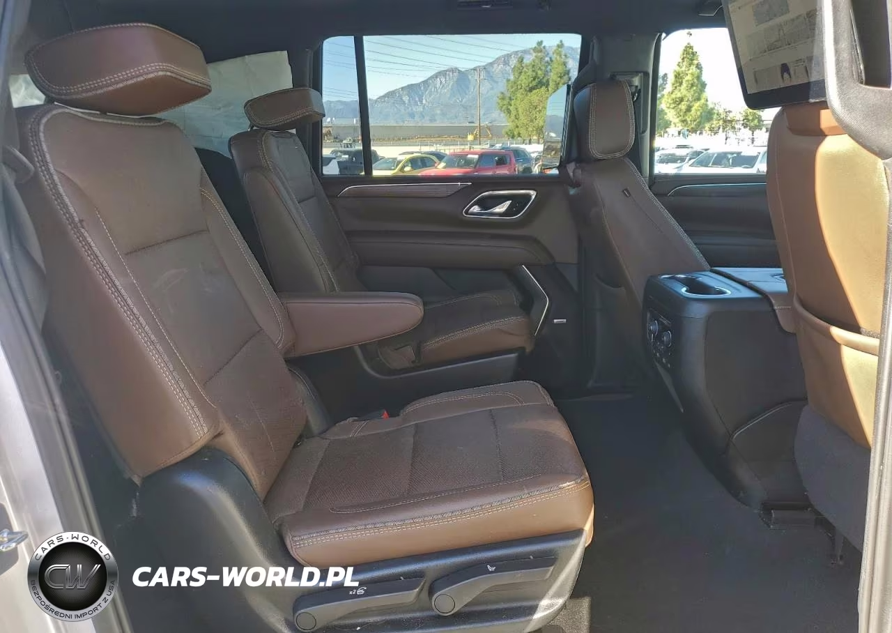 2023 Chevrolet Suburban K1500 High Country VIN:1GNSKGKL8PR402929 - 11