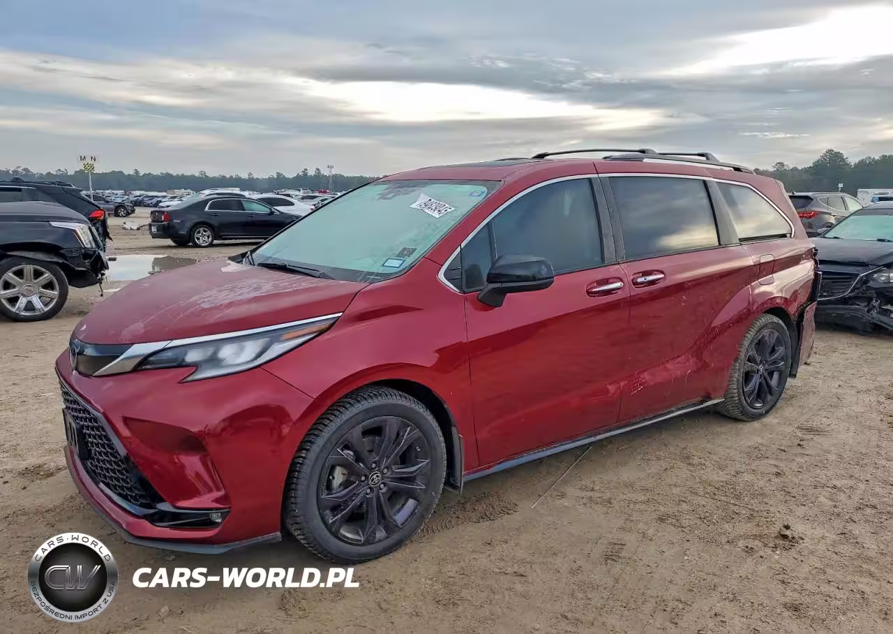 2022 Toyota Sienna Xse
