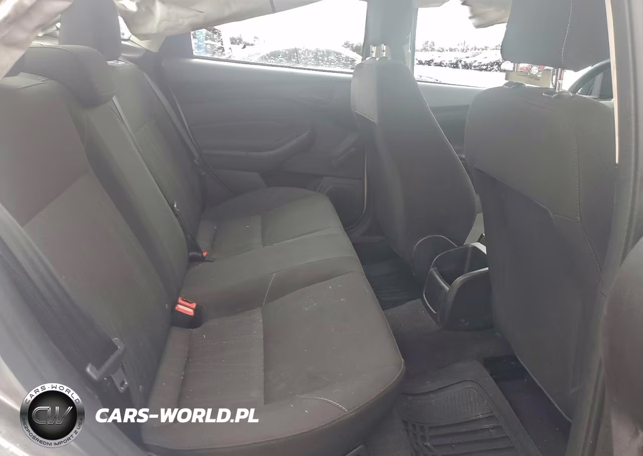 2017 Ford Focus S VIN:1FADP3E20HL316152 - 10
