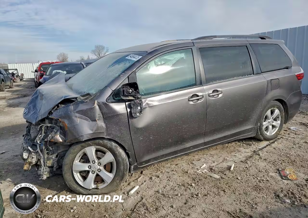 2015 Toyota Sienna Le