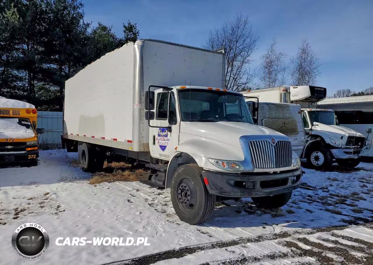 2018 International 4300 Box Truck