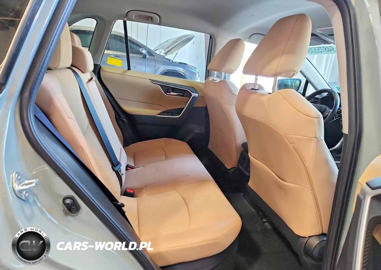 2020 Toyota Rav4 Hybrid Xle VIN:2T3RWRFV2LW073657 - 10