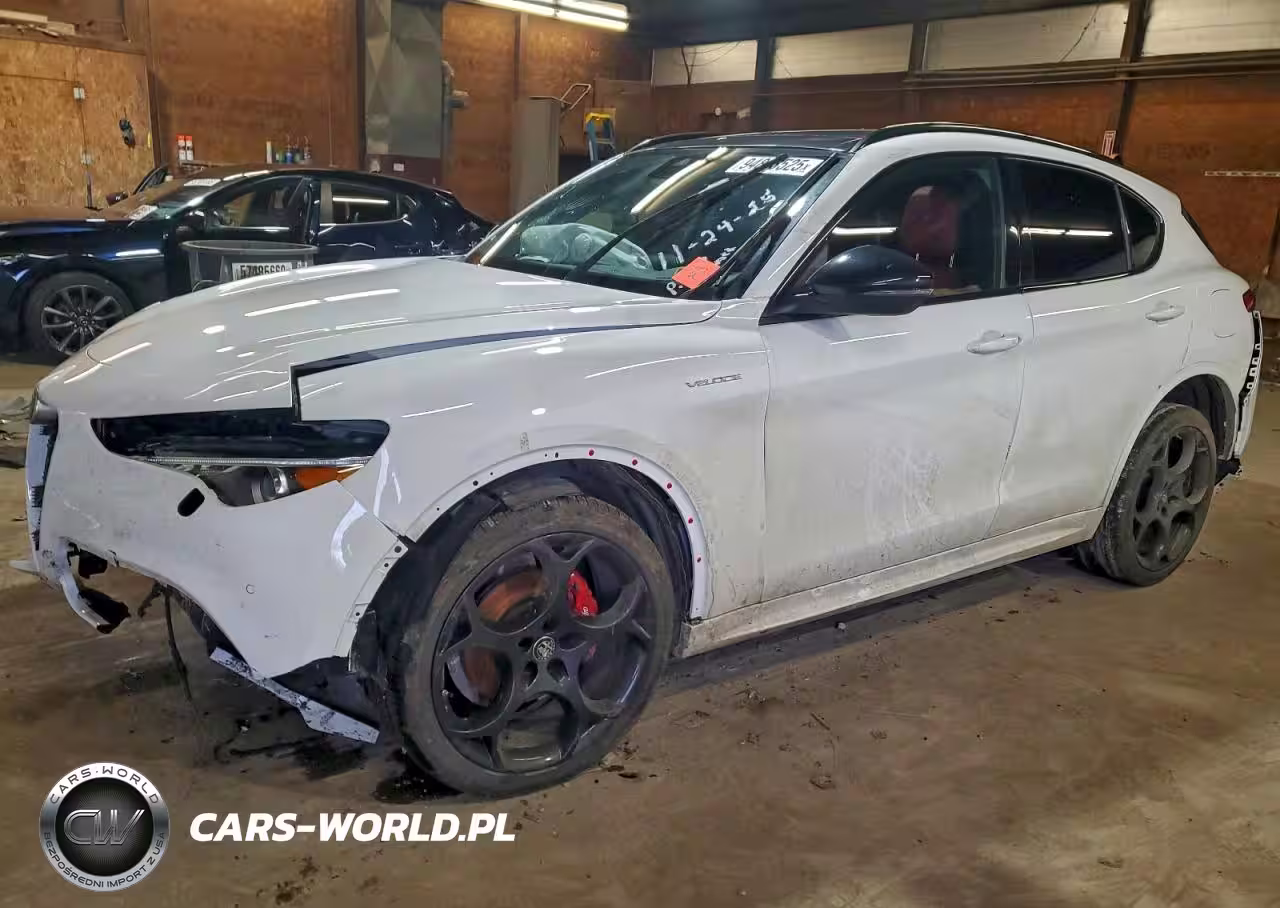 2023 Alfa Romeo Stelvio Ti