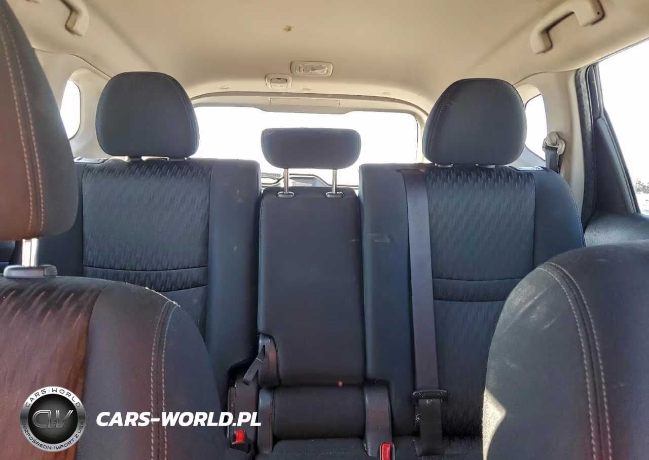 2017 Nissan Rogue S VIN:KNMAT2MT6HP613724 - 10
