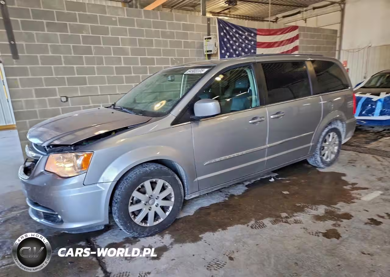 2014 Chrysler Town & Country Touring