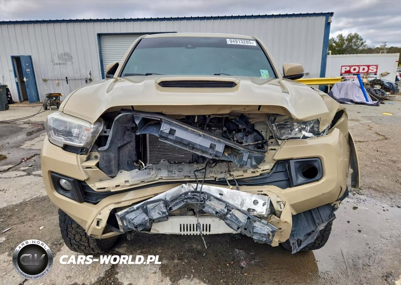 2018 Toyota Tacoma Double Cab VIN:3TMCZ5AN9JM177431 - 5