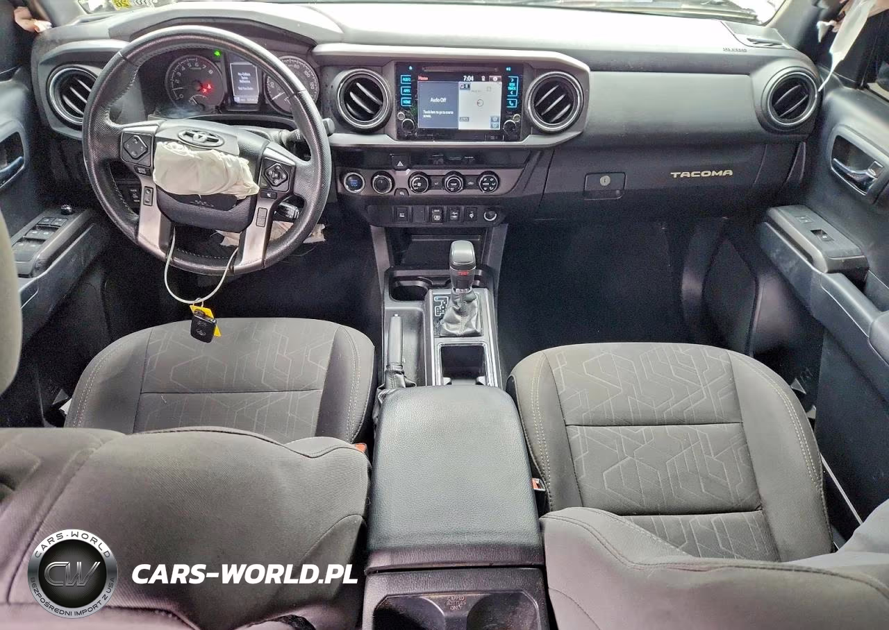 2018 Toyota Tacoma Double Cab VIN:3TMCZ5AN9JM177431 - 8