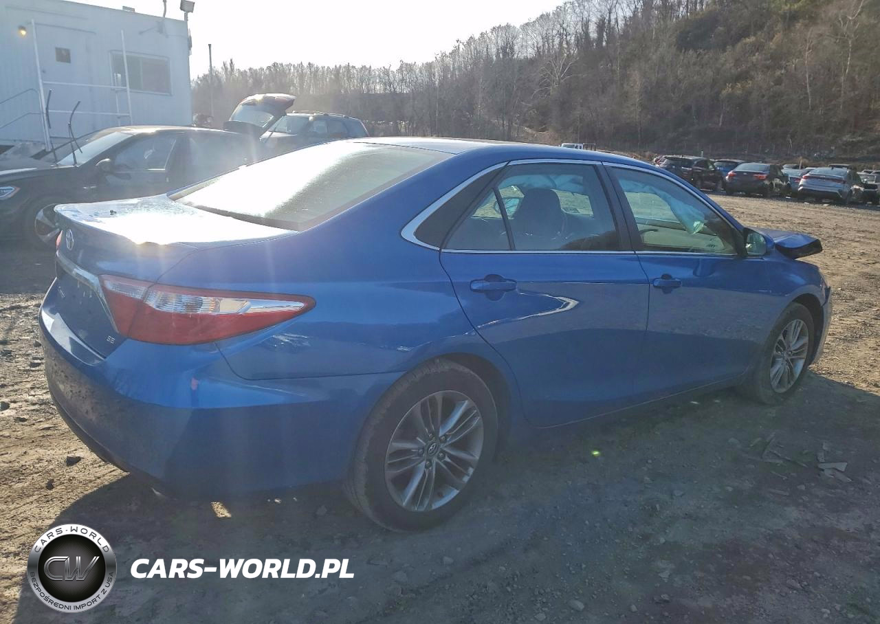 2017 Toyota Camry Le VIN:4T1BF1FK9HU787519 - 3
