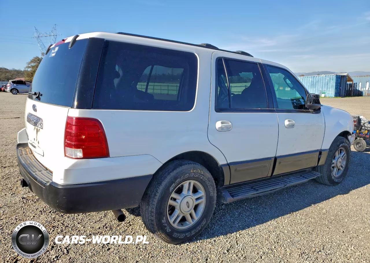 2003 Ford Expedition Xlt VIN:1FMFU16L73LC15704 - 3