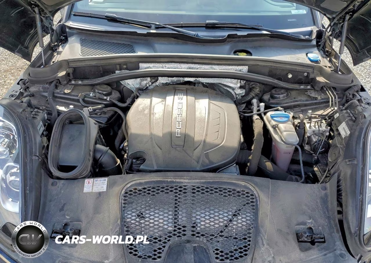 2018 Porsche Macan VIN:WP1AA2A50JLB02355 - 12