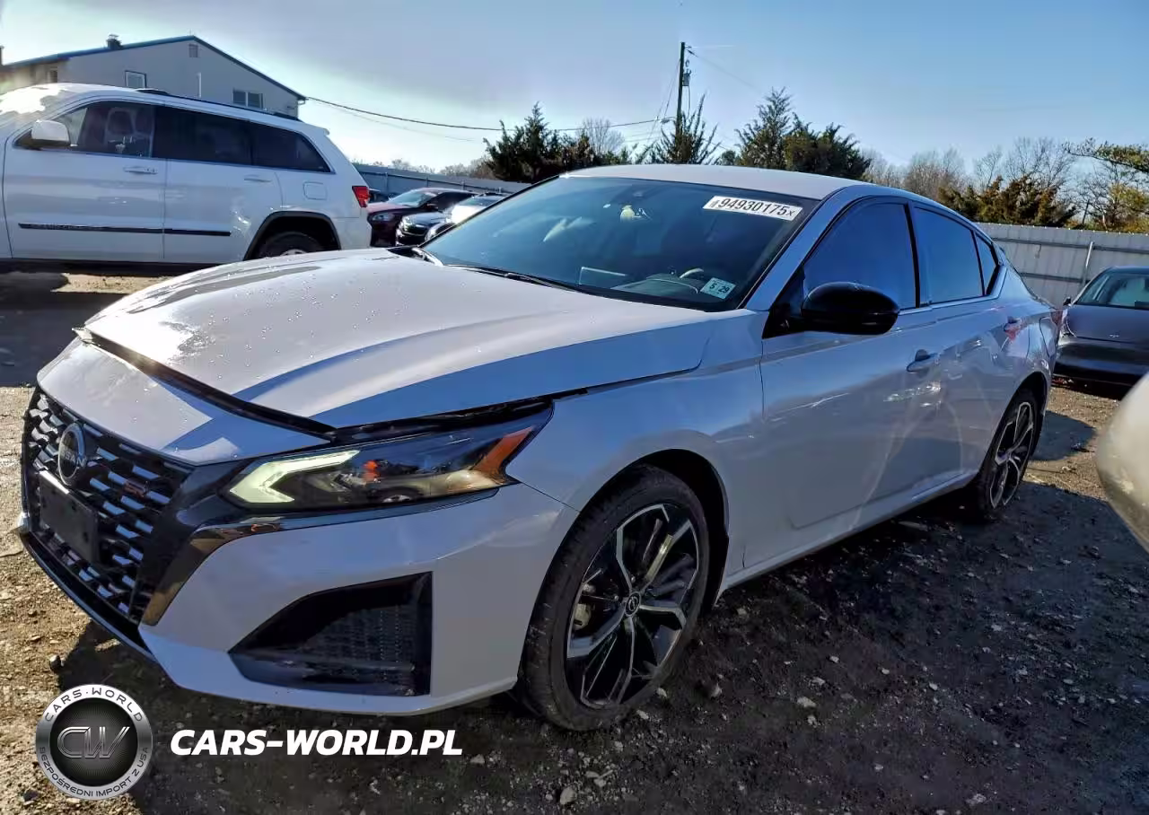 2024 Nissan Altima Sr