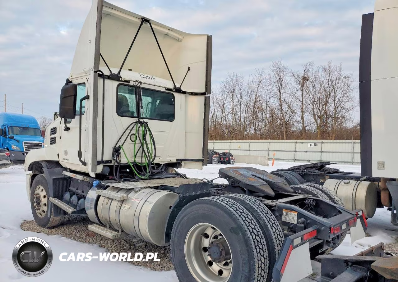 2022 Mack Anthem Semi Truck VIN:1M1AN4AY6NM002644 - 3