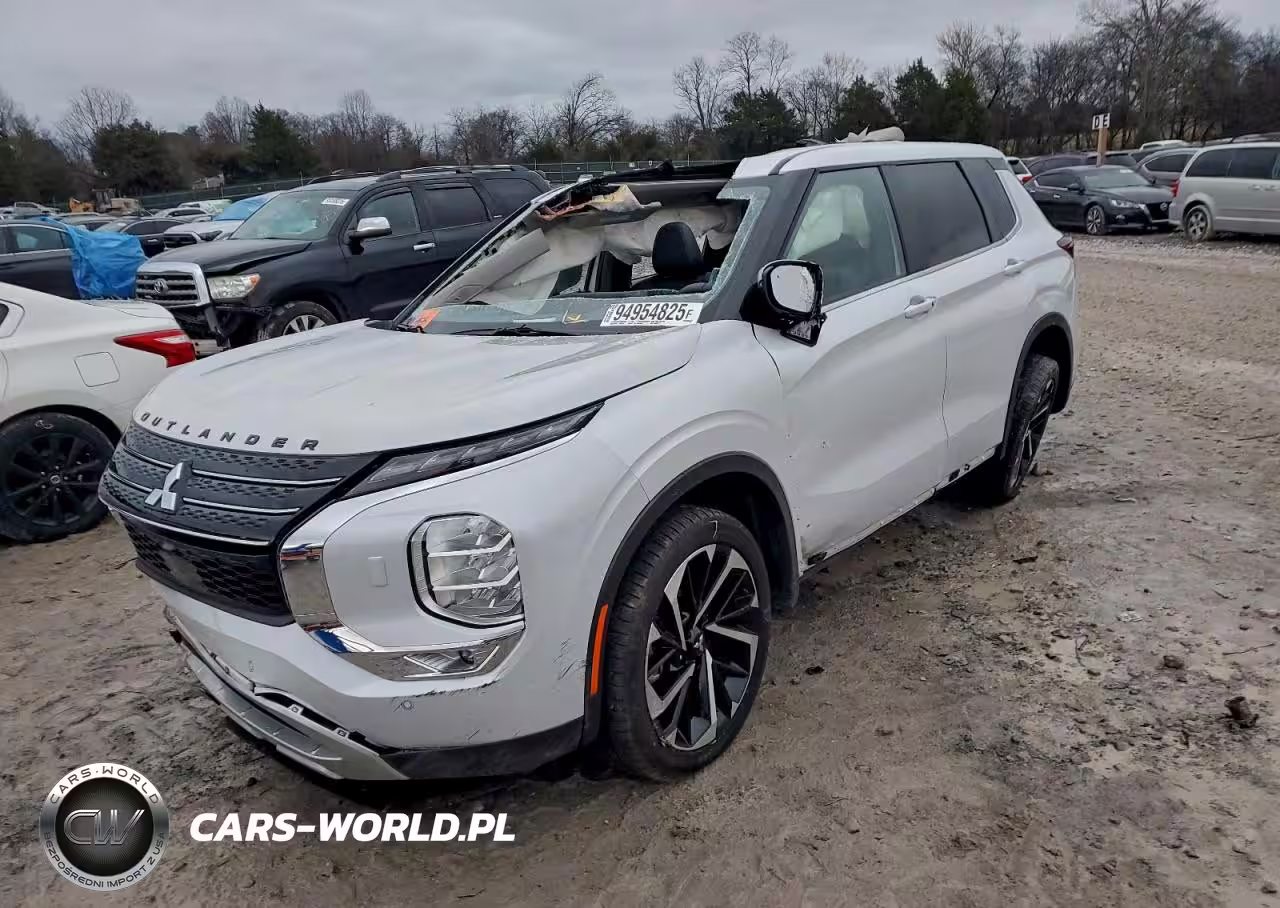 2024 Mitsubishi Outlander Se