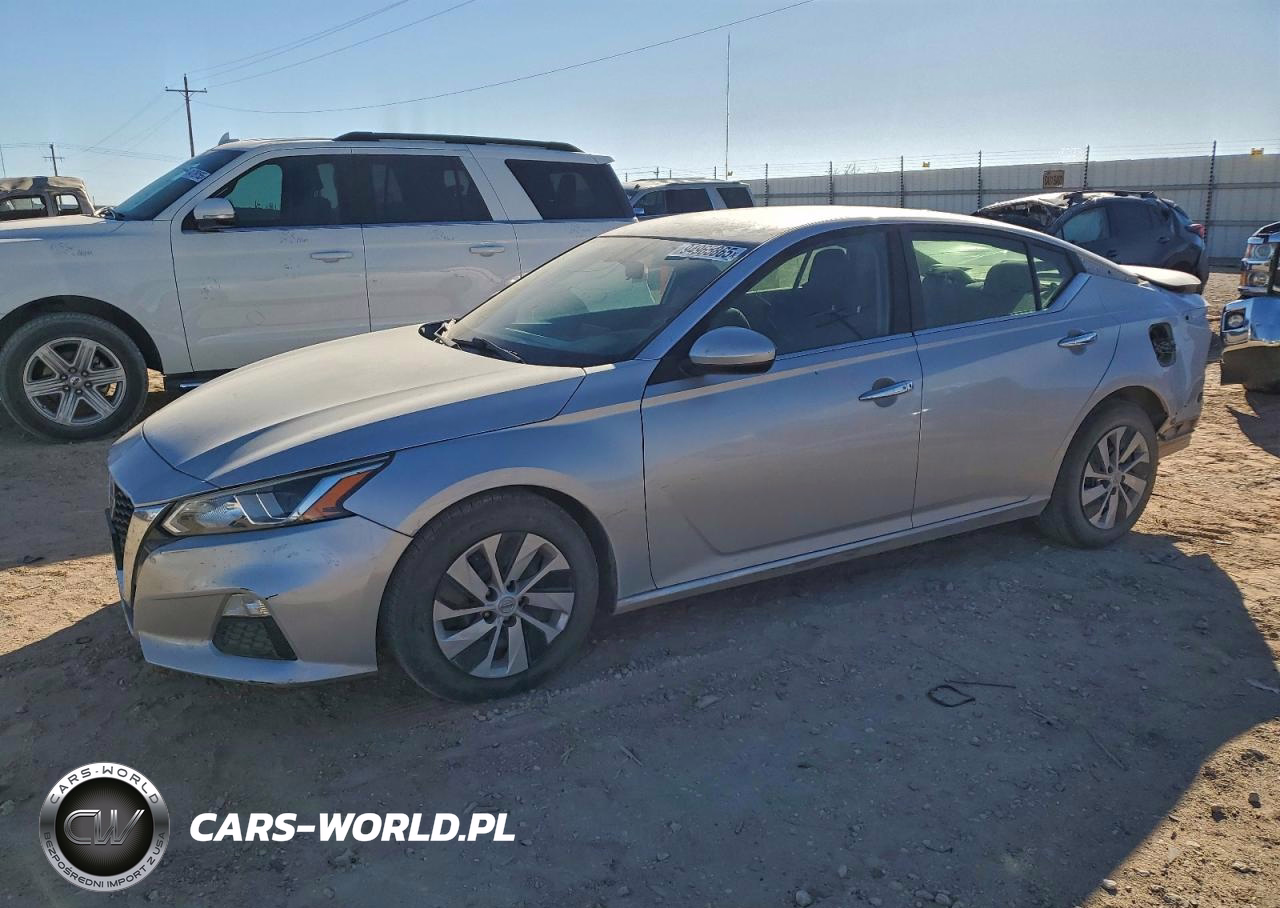 2020 Niss Altima 2.5 S