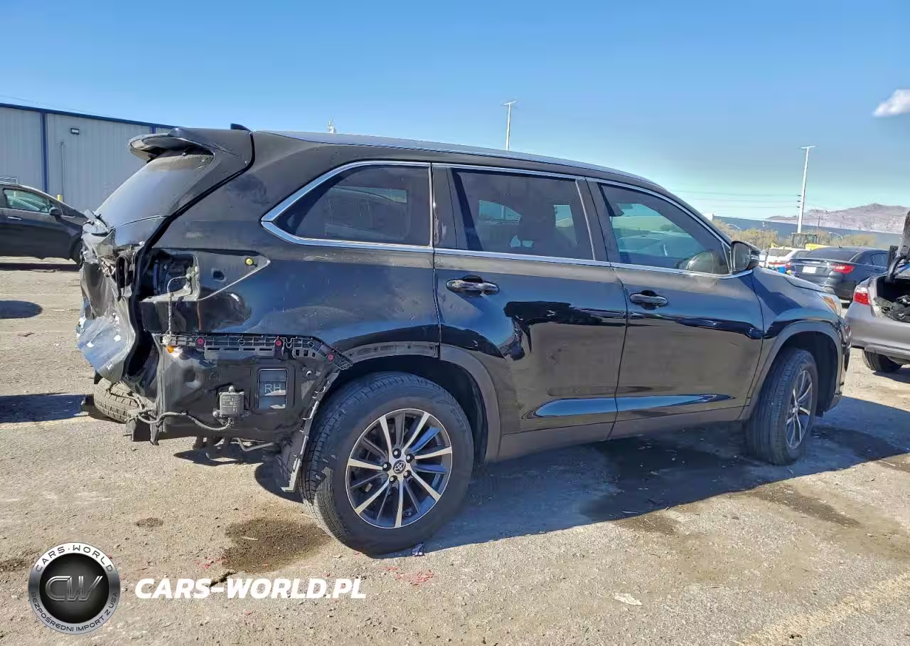 2019 Toyota Highlander Se VIN:5TDKZRFH9KS565234 - 3